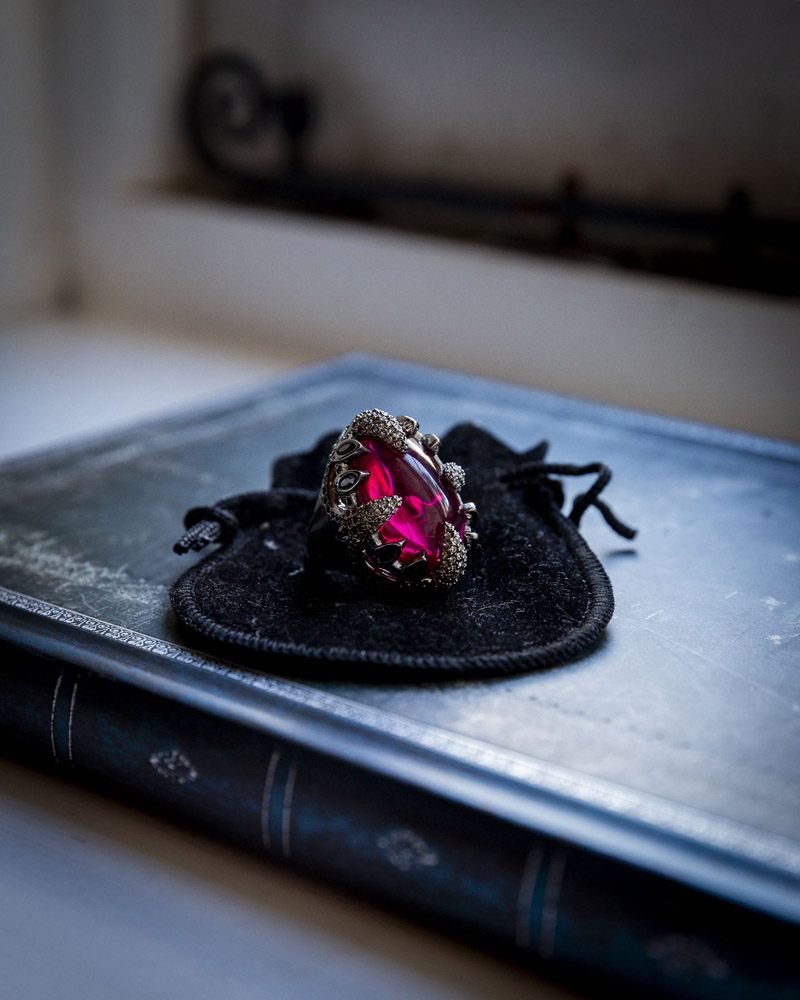 Unique Red Jewel Wedding ring