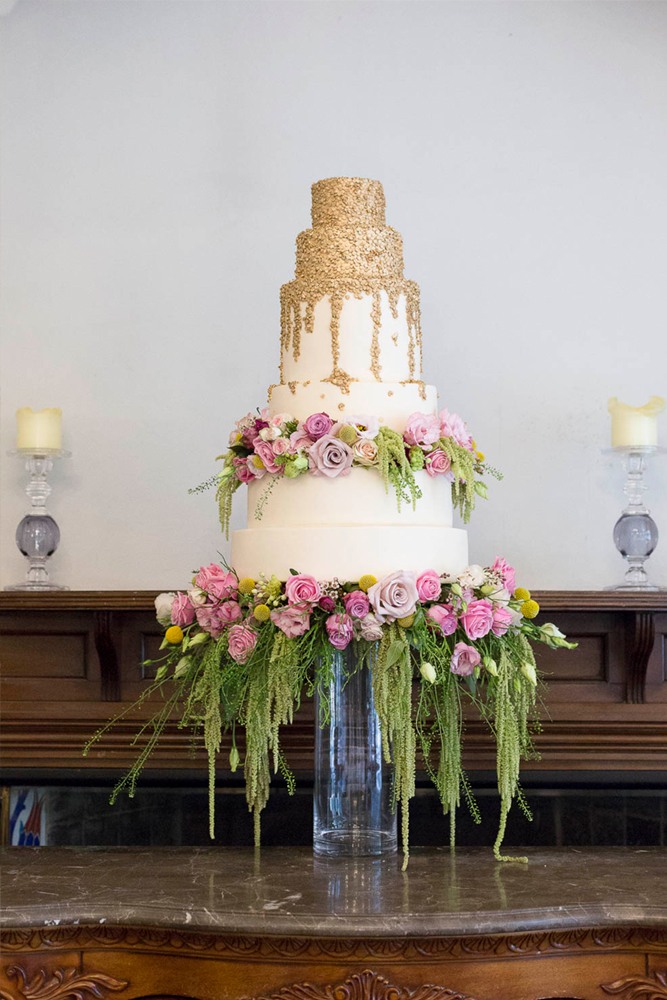 MorLove Wedding Photographer Charlene Morton Berwick Lodge cake